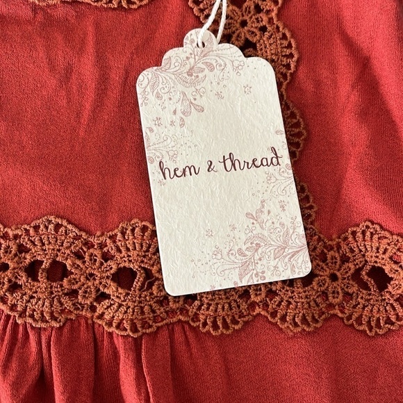 Hem & Thread Women’s Rust Tunic Top With Lace Size Small NWT - Picture 9 of 9